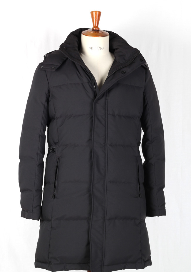 Armani Collezioni Parka Winter Coat Size 48 / 38R U.S. Duck Padding | Costume Limité