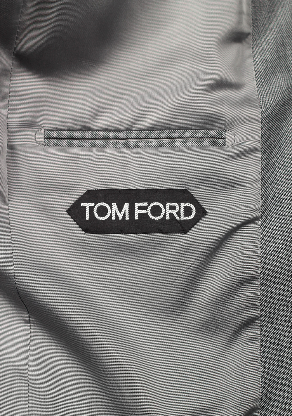 TOM FORD Shelton Solid Gray Sharkskin Suit Size 48 / 38R U.S. In Wool | Costume Limité