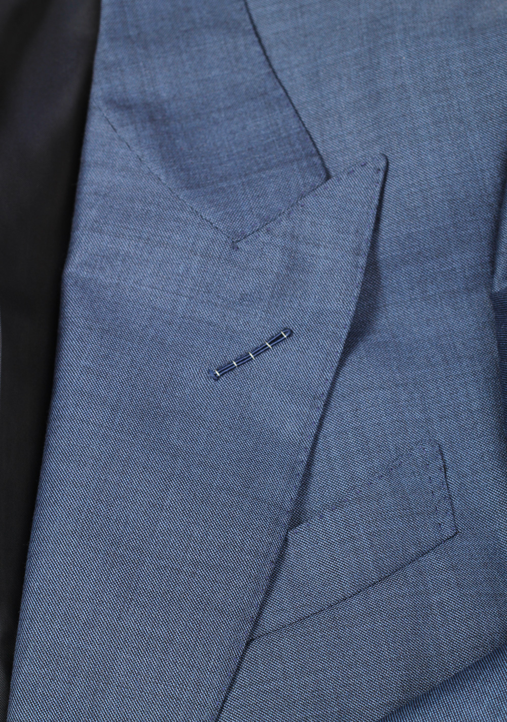 TOM FORD Shelton Solid Blue Sharkskin Suit Size 48 / 38R U.S. In Wool ...