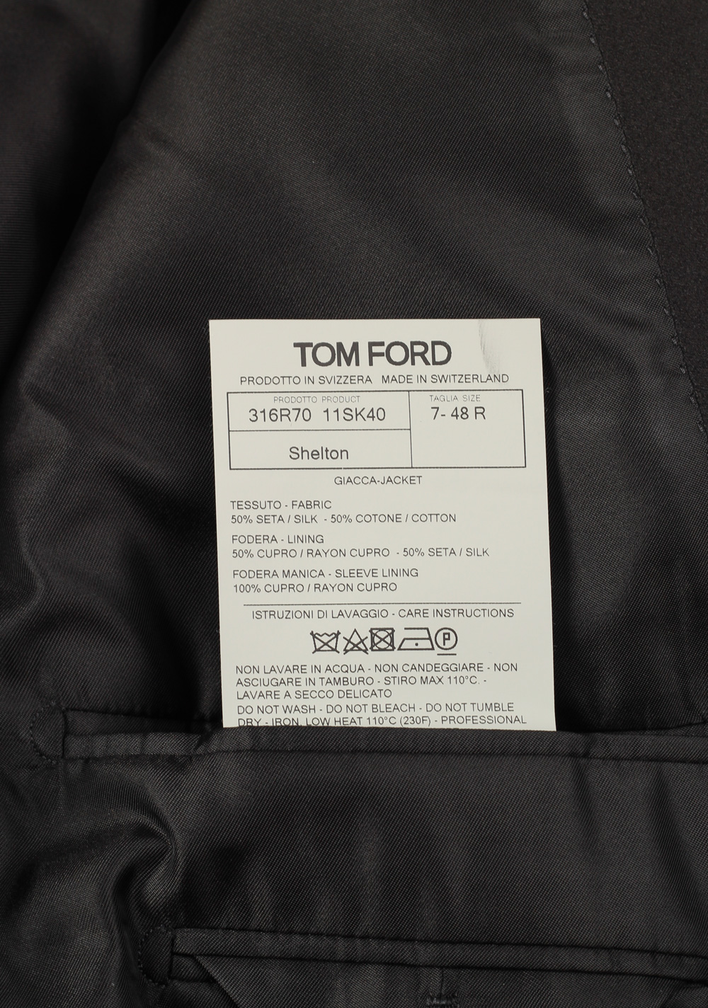 TOM FORD Shelton Shawl Collar Tuxedo Dinner Jacket Size 48 / 38R U.S. | Costume Limité